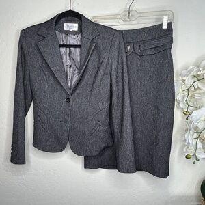 Nautica Women's Gray Blazer & Skirt Set